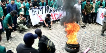 انڈونیشیا میں روہنگیا پناہ گزینوں کے کیمپ پر مقامی طلباء کا حملہ