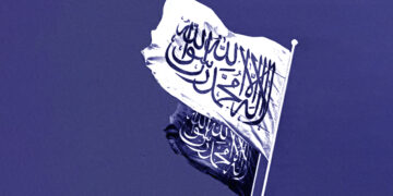 خلافت کن صفات کے حامل لوگوں کے ہاتھوں قائم ہوتی ہے؟