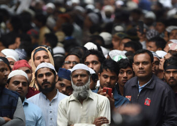 !امتِ واحد بن جائیے
